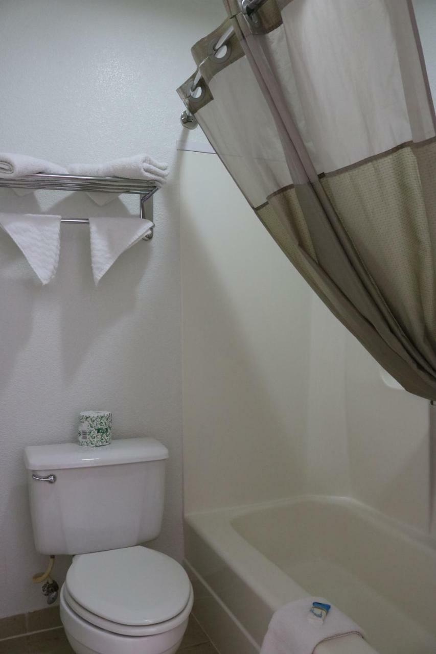 Heritage Inn & Suites El Dorado Extérieur photo