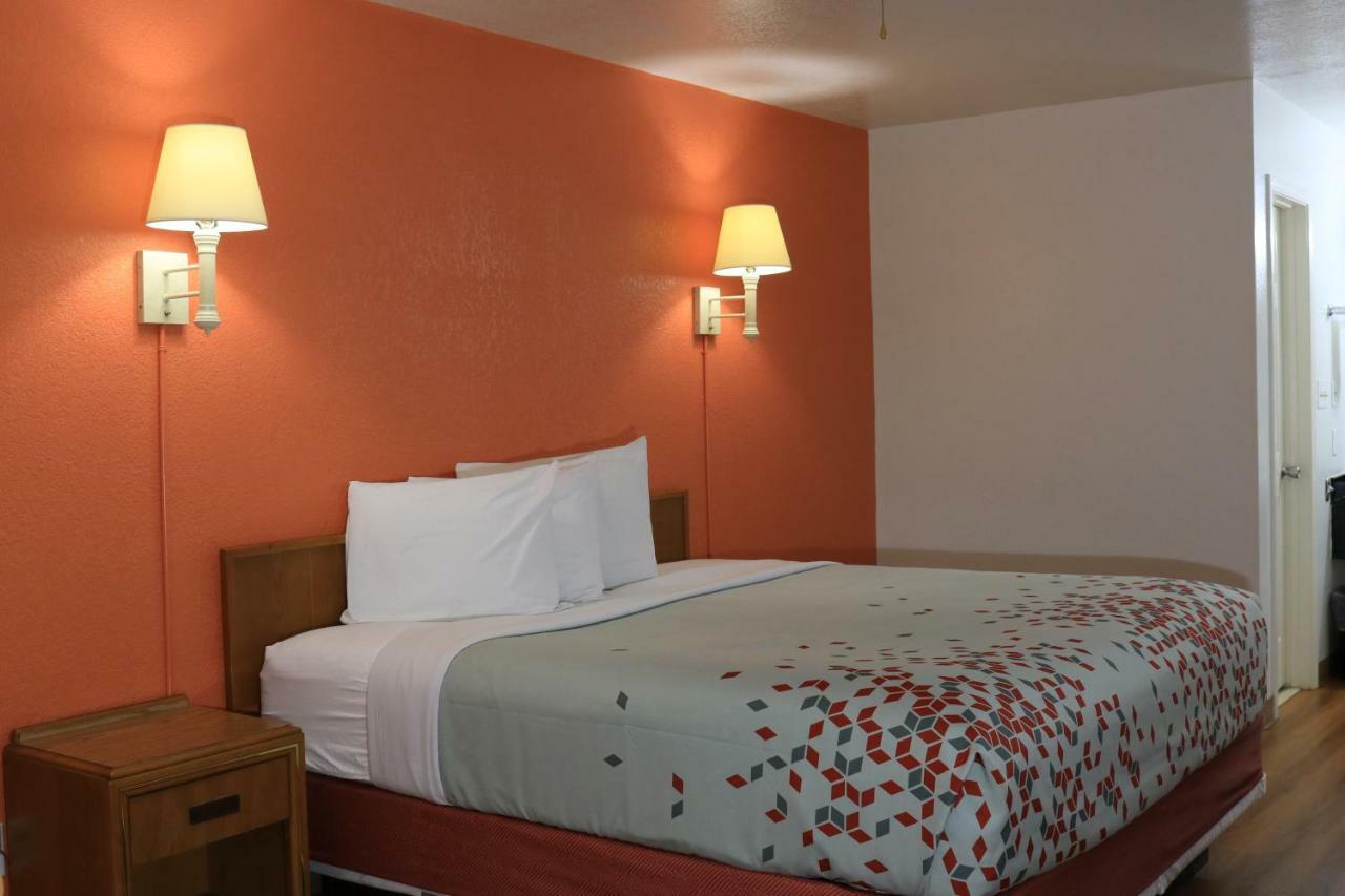 Heritage Inn & Suites El Dorado Extérieur photo
