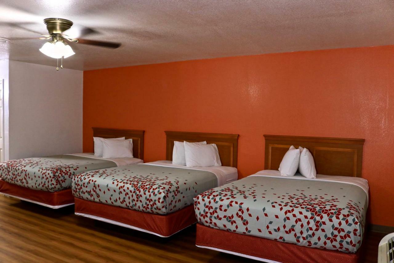 Heritage Inn & Suites El Dorado Extérieur photo